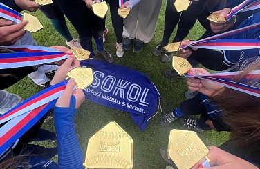🥇 Zlatý úspěch našich žákyň!
