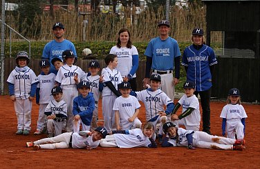 Malí Sokolíci poprvé doma