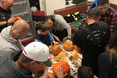 Halloween se Sokolem Hluboká