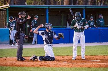 Extraliga stoprocentní, mládež bojovala.