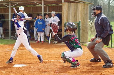 Vítězný vstup do ligy žákyň pro Sokol Hluboká