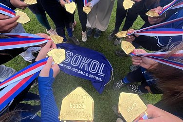 🥇 Zlatý úspěch našich žákyň!