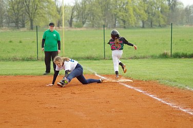 Vítězný vstup do ligy žákyň pro Sokol Hluboká