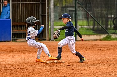 NEDĚLNÍ BASEBALLOVÝ MARATON KATEGORIE U7!