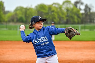 NEDĚLNÍ BASEBALLOVÝ MARATON KATEGORIE U7!