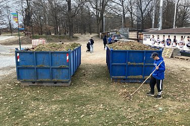 První den jarní brigády se vydařil. Díky!