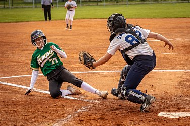 Bronz z domácího turnaje žákyň