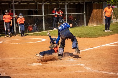 Bronz z domácího turnaje žákyň